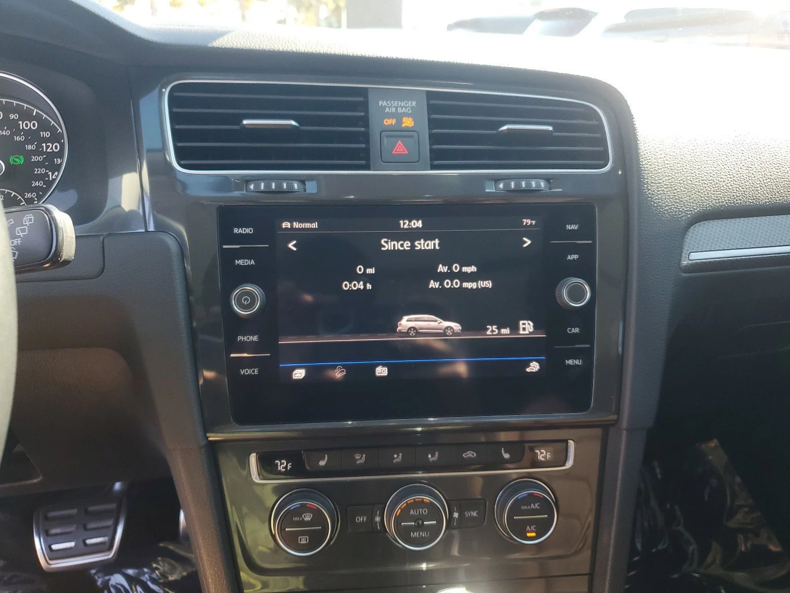 Used 2019  Volkswagen S image 19