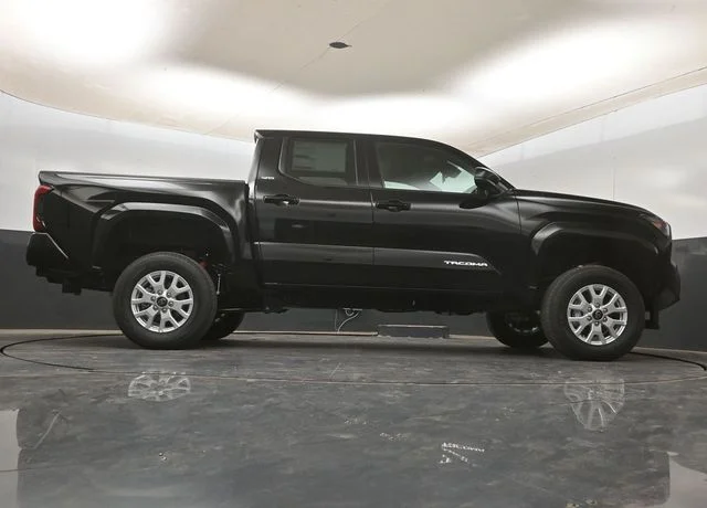 2026 Toyota Tacoma SR5 - Photo 22