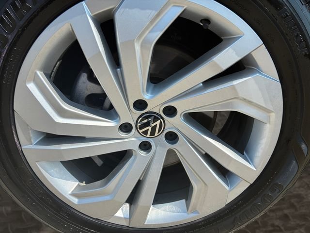 Certified Used 2023 Tourmaline Blue Metallic Volkswagen 3.6L V6 SE w/Technology image 9