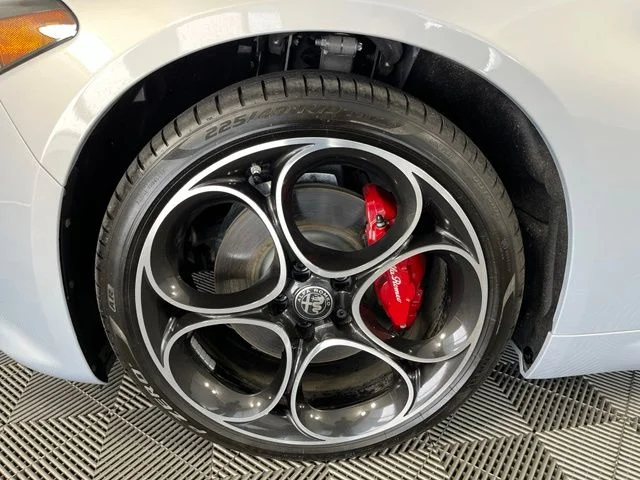 2026 Alfa Romeo Giulia Base - Photo 10