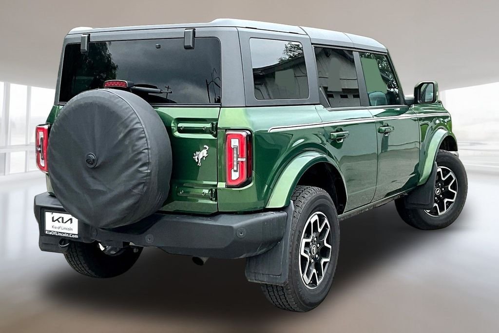 Used 2025 Green Metallic Ford Outer Banks image 6