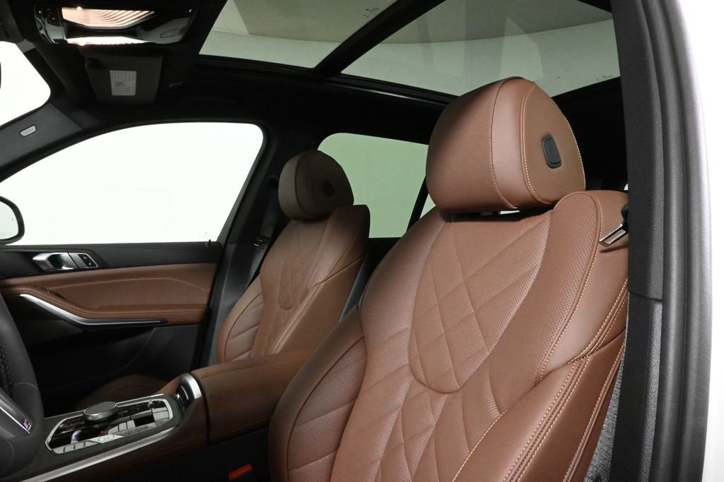 2026 BMW X5 50e - Photo 17