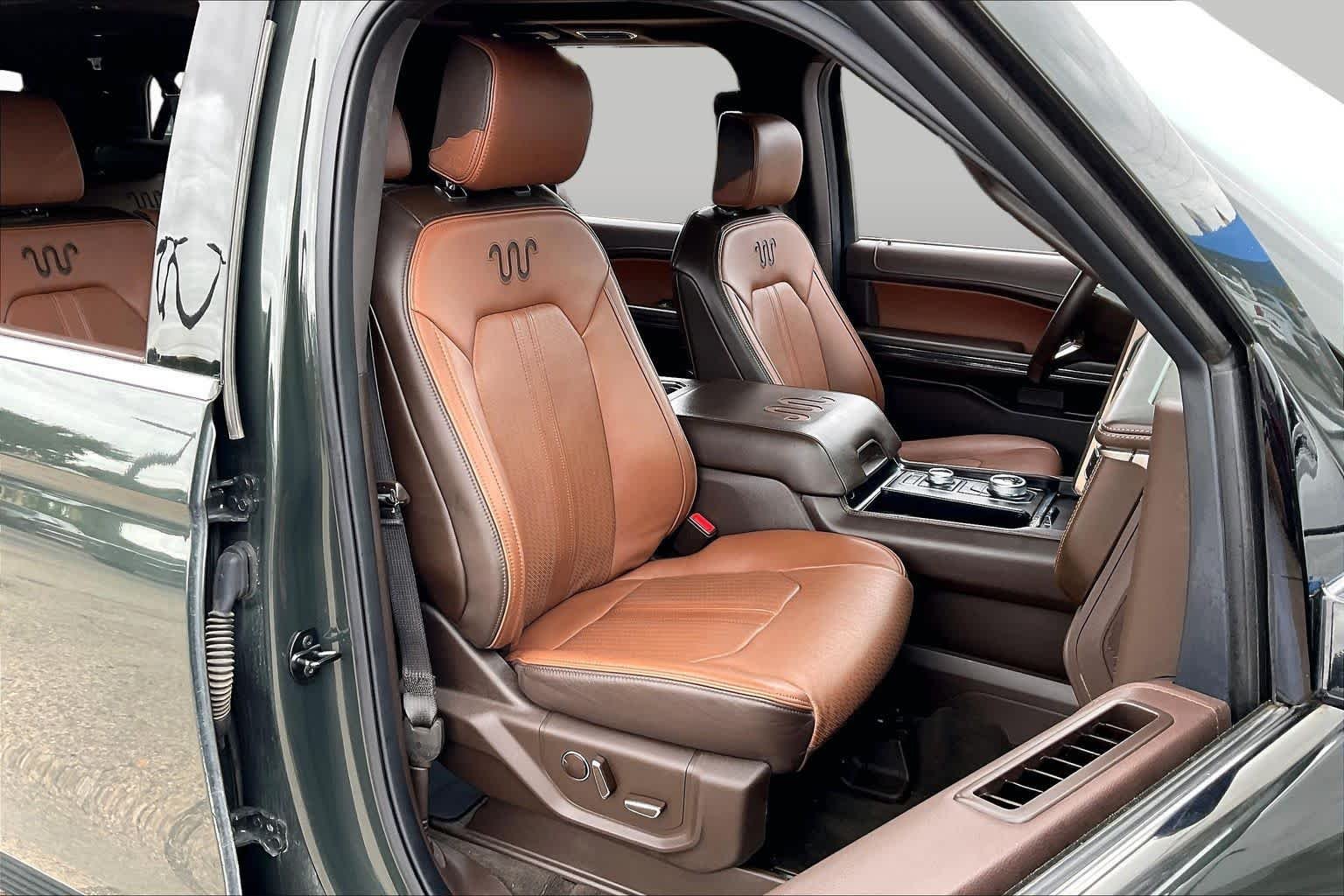 Used 2022 Forged Green Metallic Ford King Ranch image 9