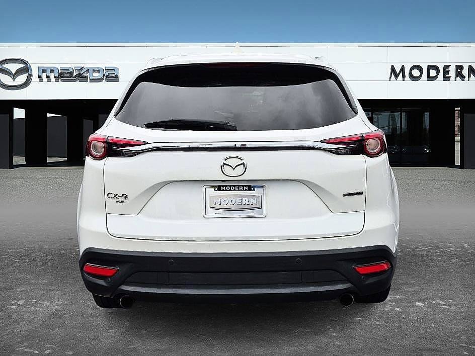 Used 2022 Snowflake White Pearl Mica Mazda Touring Plus image 4