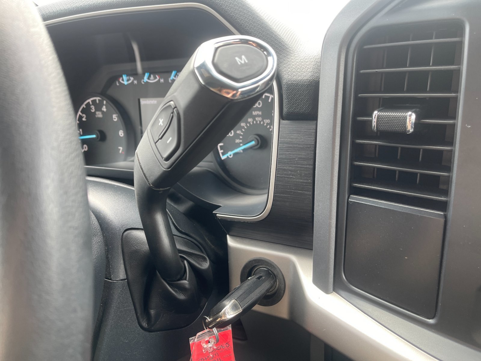 Used 2021 White Ford XLT image 23