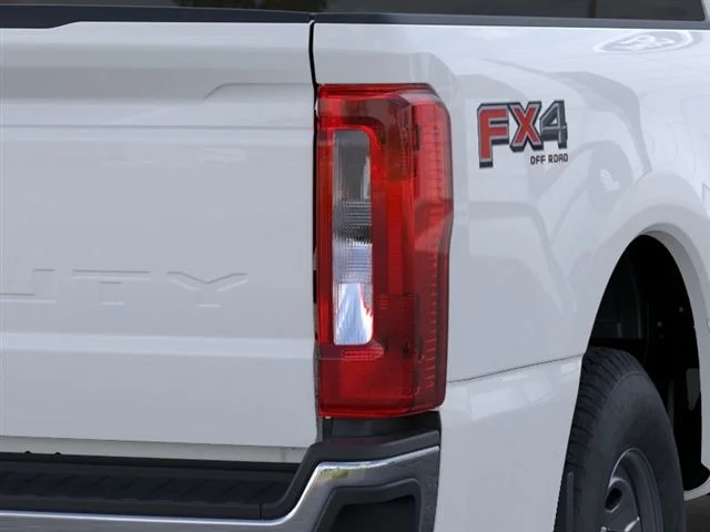 New 2026 Oxford White Ford XL image 43