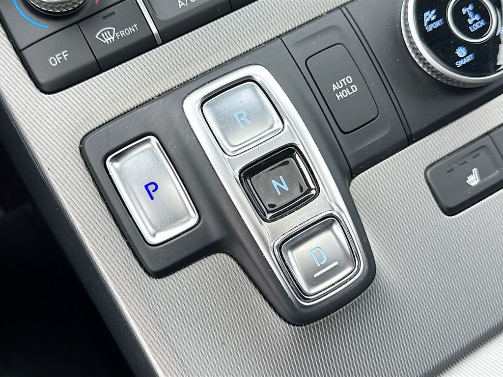Used 2022 Black Hyundai SEL image 19