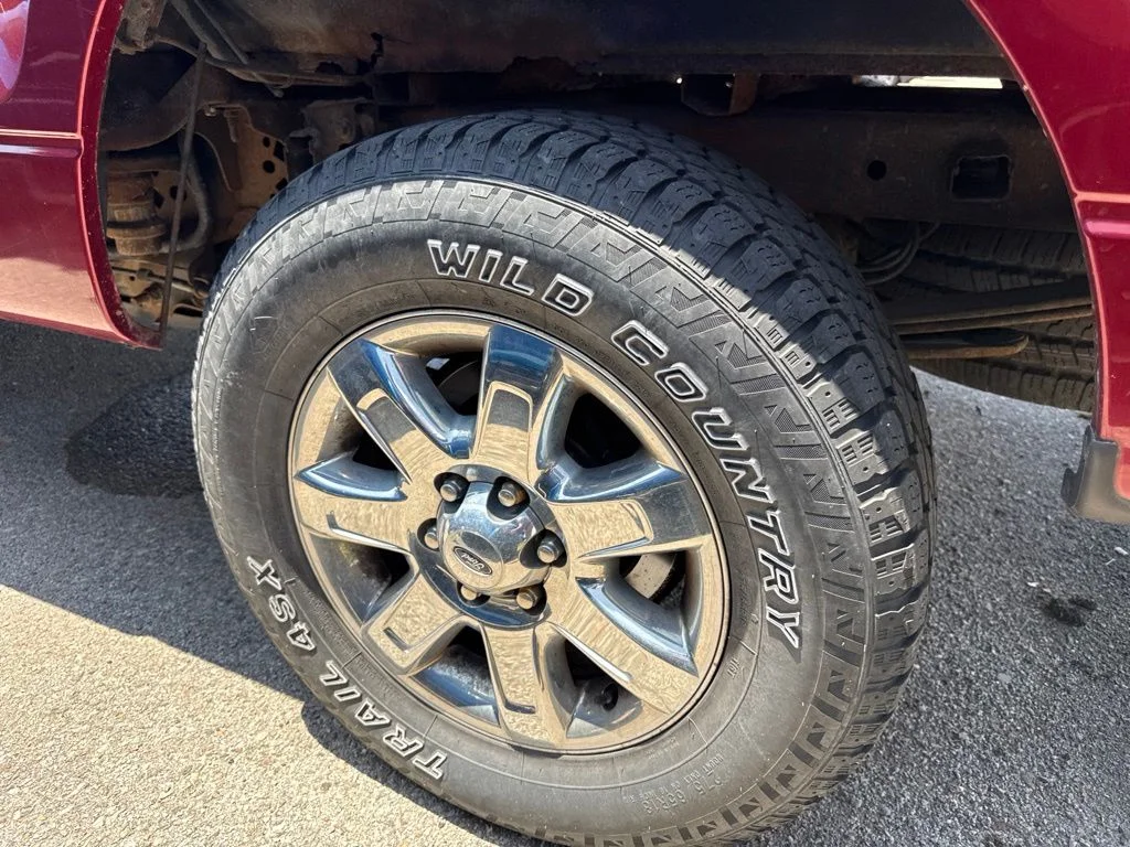 Used 2013 Ruby Red Metallic Ford XLT image 14
