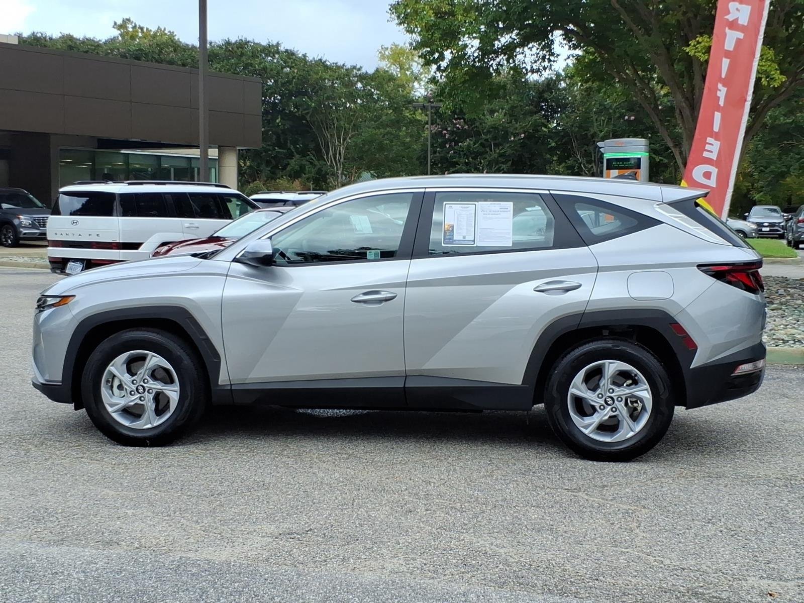 Used 2024 Shimmering Silver Hyundai SE image 3