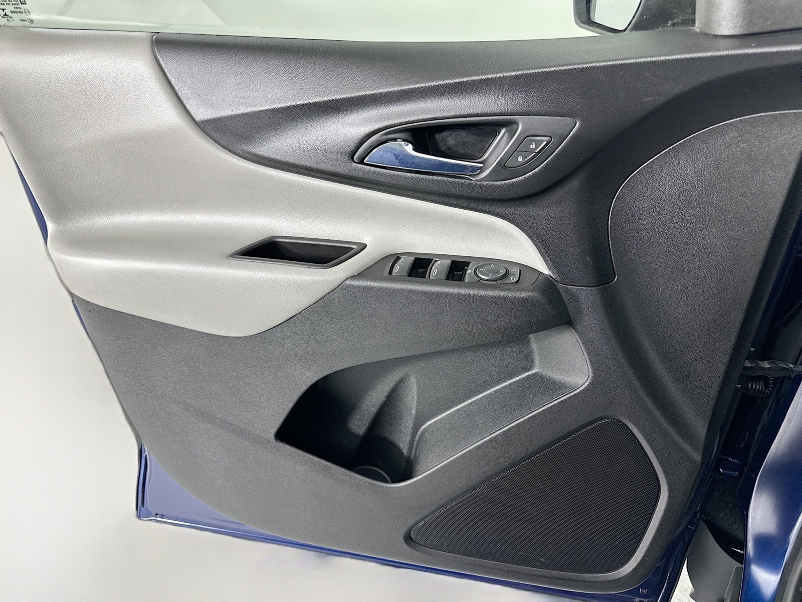Used 2022 Blue Chevrolet LS image 23