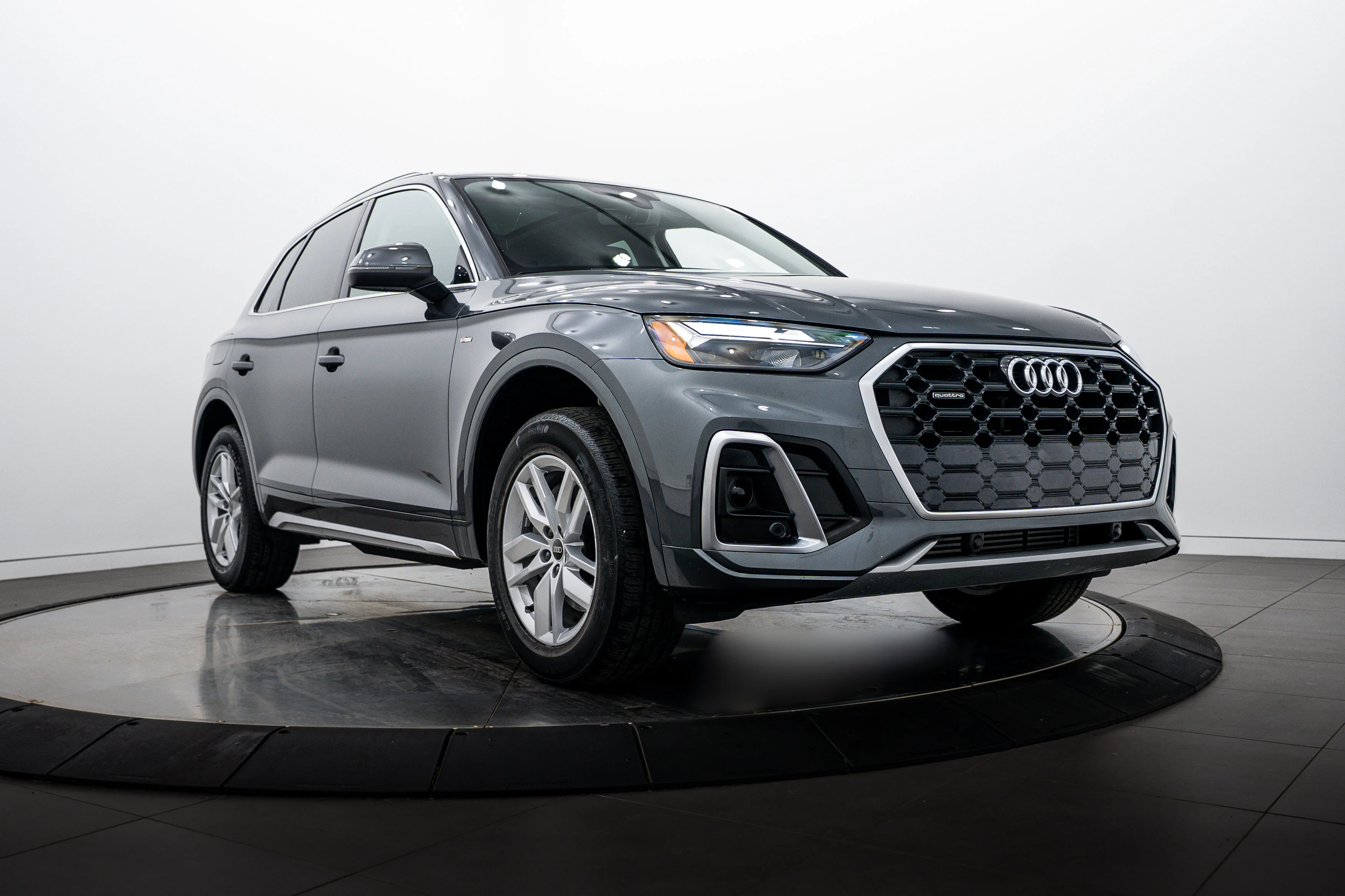 2023 Audi Q5 45 Premium's photo
