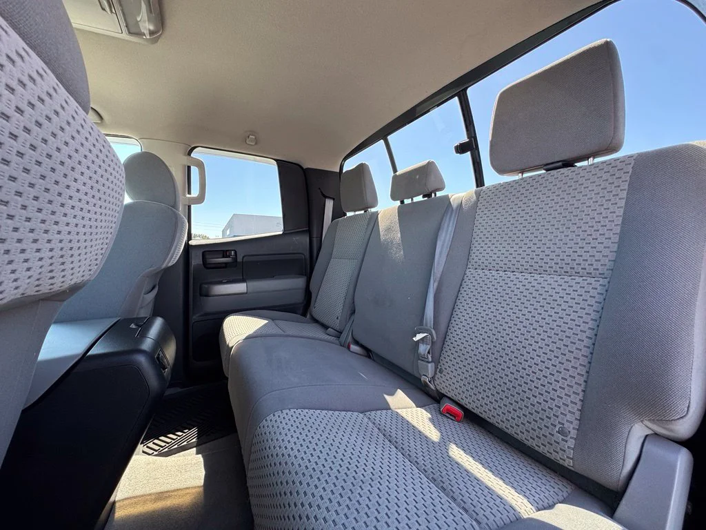 Used 2011 Silver Toyota Grade image 18