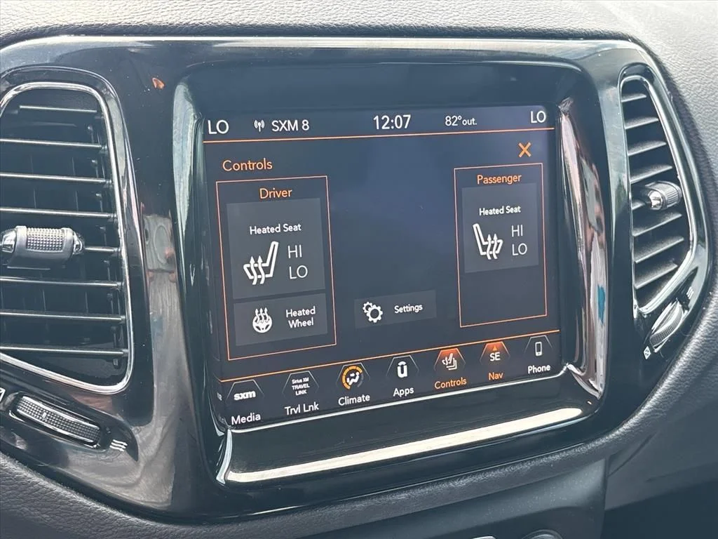 Used 2018 White Clearcoat Jeep Limited image 40