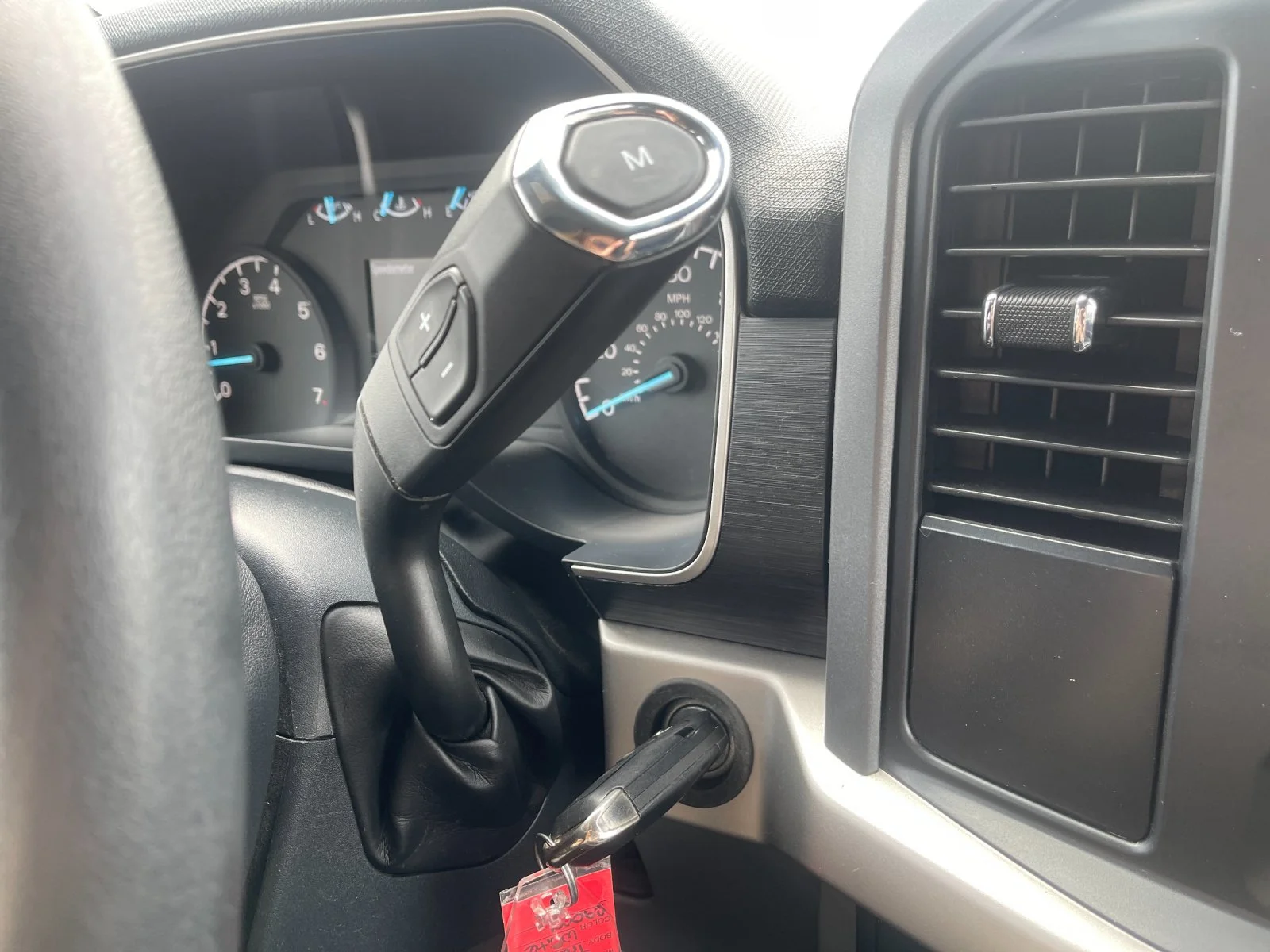 Used 2021 White Ford XLT image 23