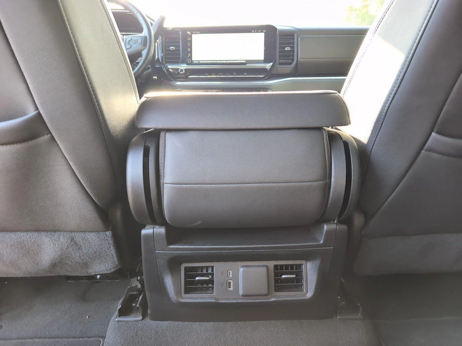 Used 2024 Onyx Black GMC SLT image 35