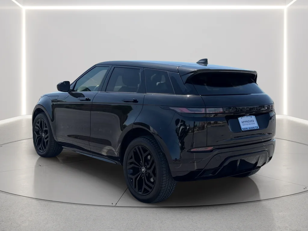 Used 2022 Black Land Rover Dynamic image 7