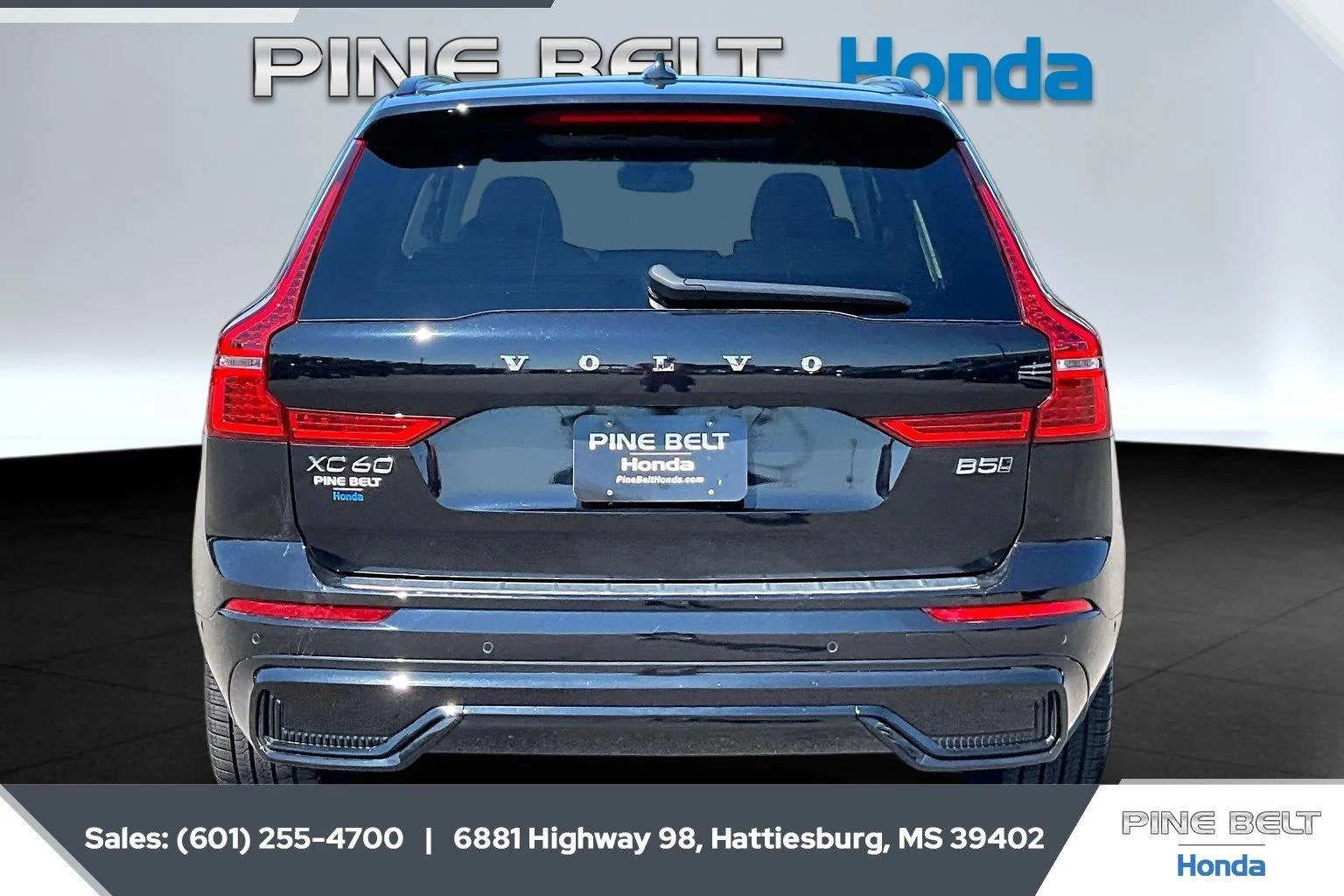 Used 2025 Onyx Black Metallic Volvo Ultra image 4