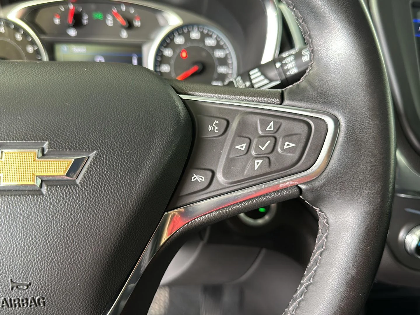 Used 2024 Mosaic Black Metallic Chevrolet LT image 13