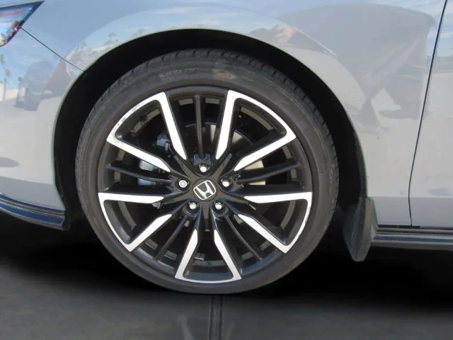 Certified Used 2024 Urban Gray Pearl Honda Touring image 5