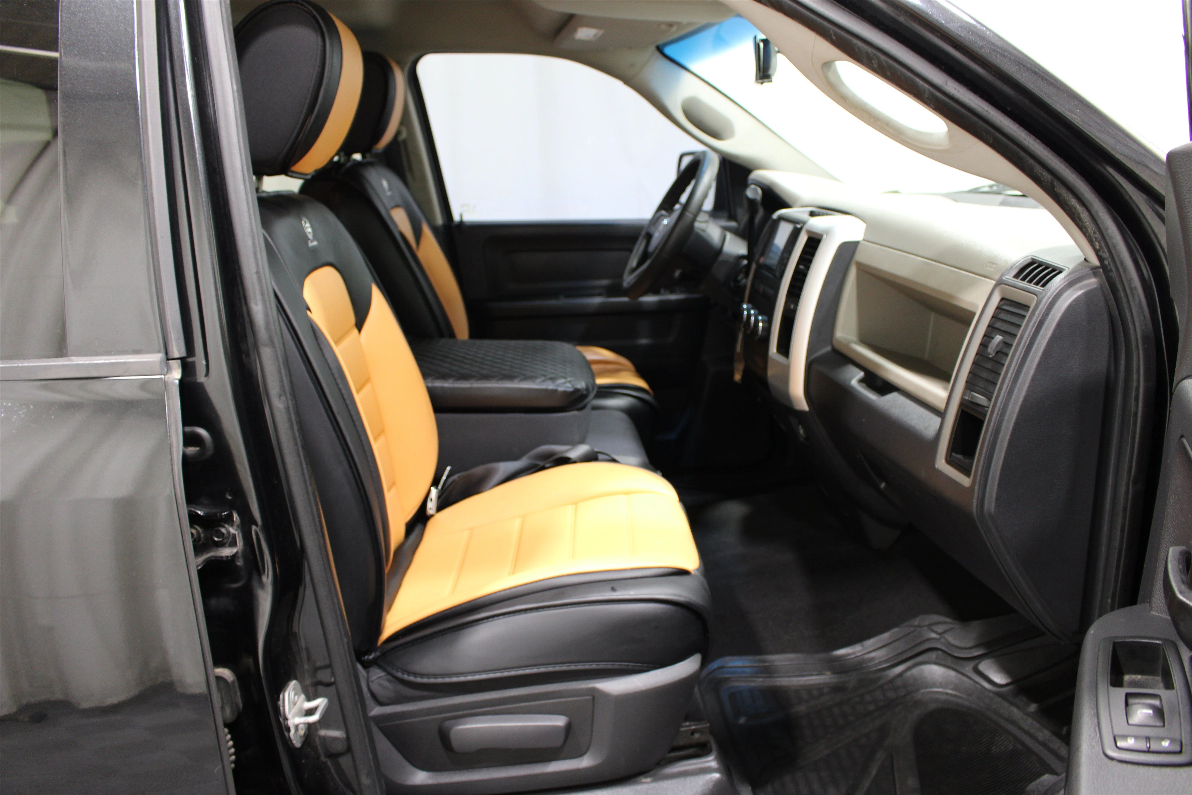 2009 Dodge Ram 1500 Pickup ST - Photo 13