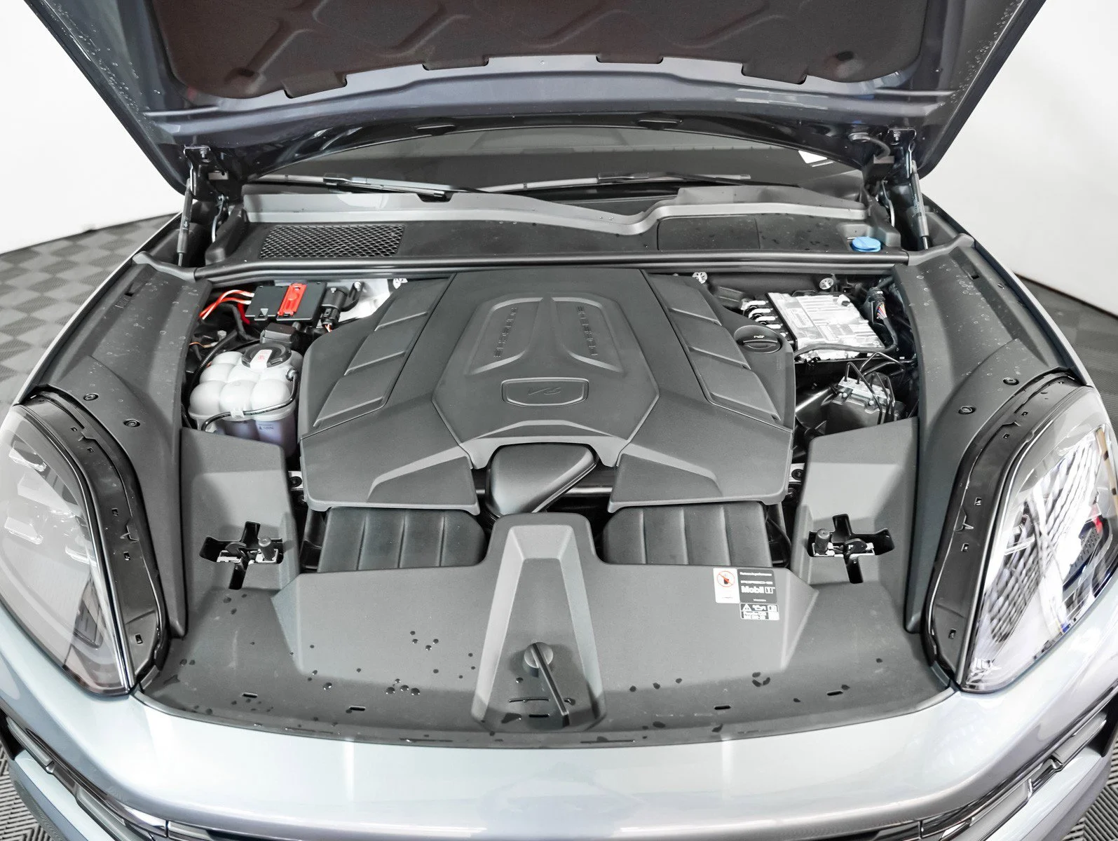 New 2026 VANADIUM GREY Porsche  image 13