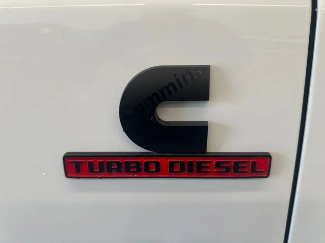 New 2026 Bright White Clear-Coat Exterior Paint RAM Laramie image 26
