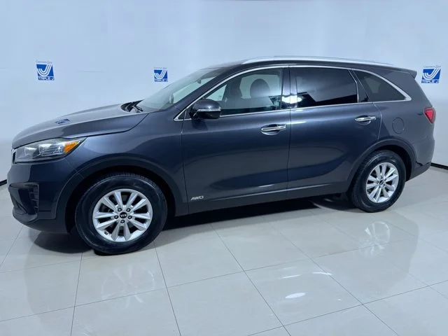 Used 2019 Platinum Graphite Kia LX image 4