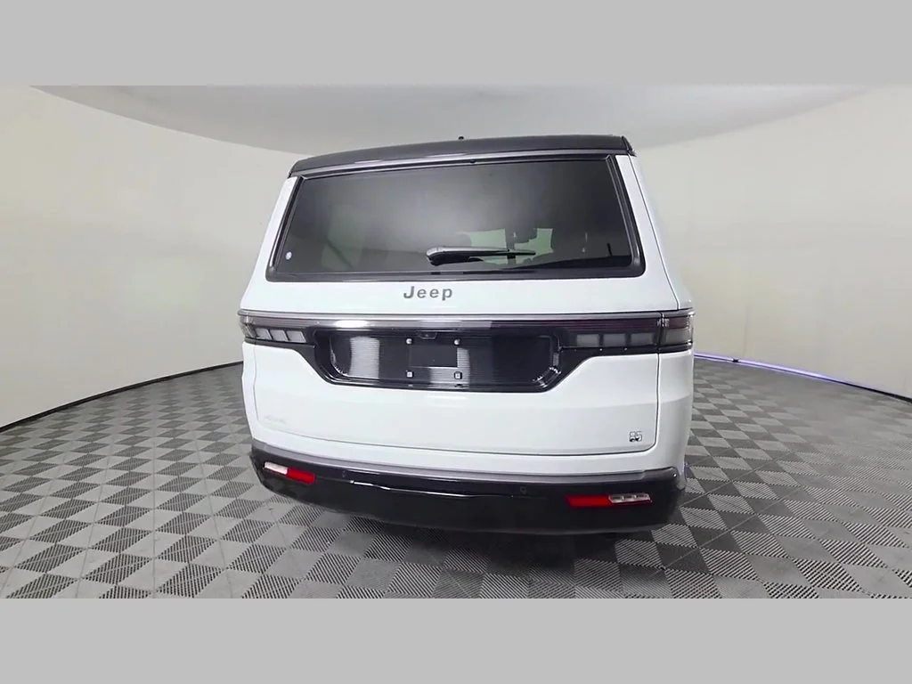 New 2026 Bright White Clear-Coat Exterior Paint Jeep 85th Anniversary image 29