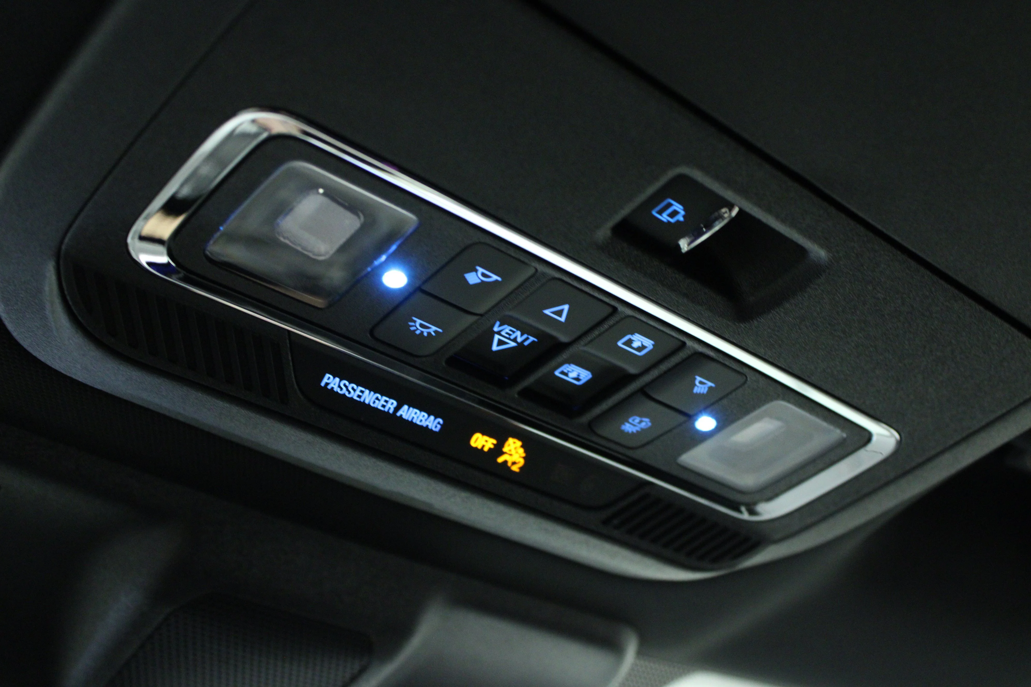 New 2026 Star White Metallic Tri-Coat Ford Lariat® image 25