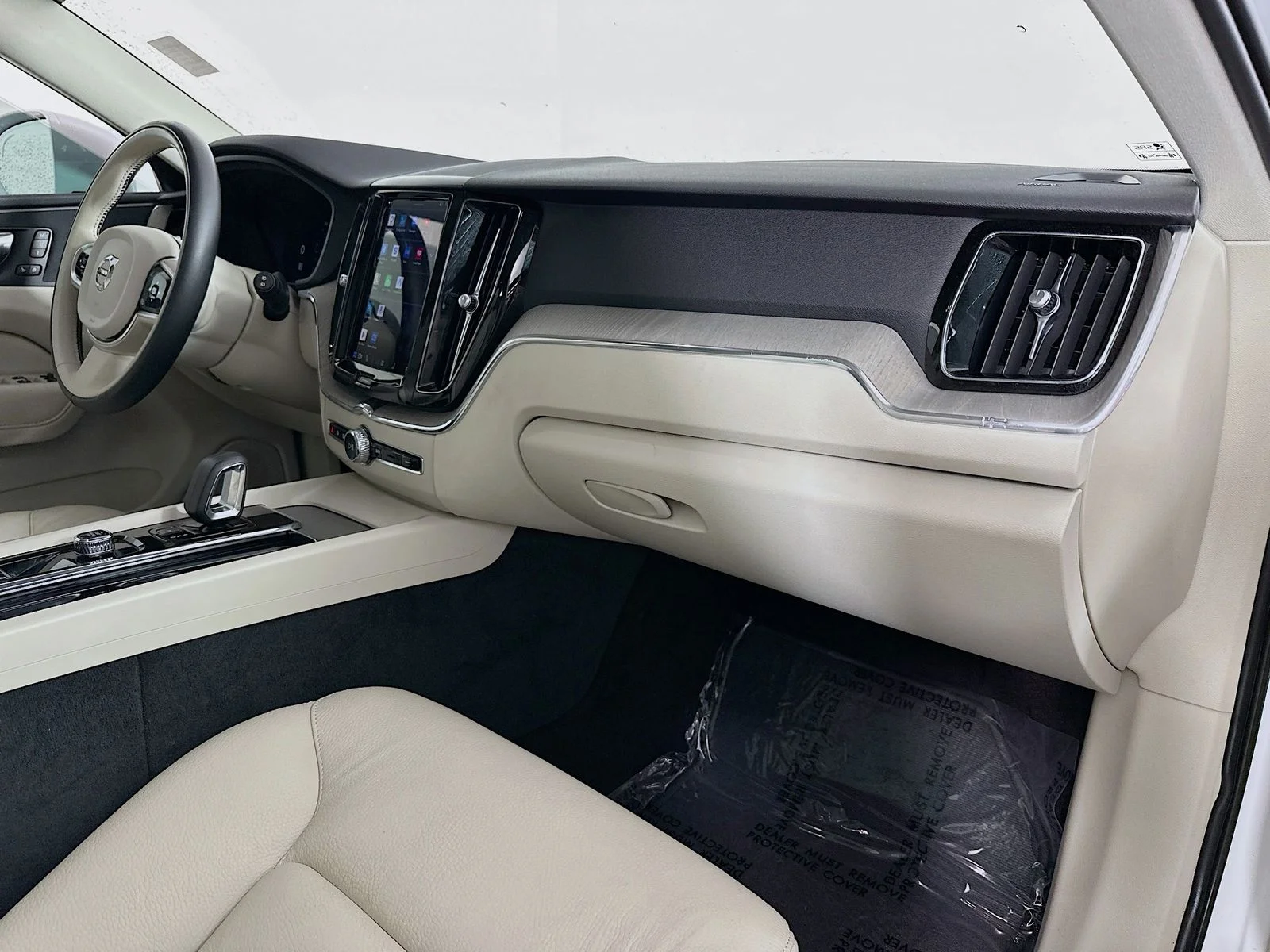 Used 2023 White Volvo B5 Plus Bright Theme image 30