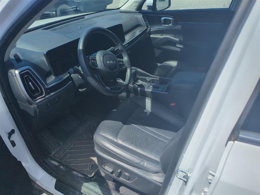 Used 2025 Glacial White Pearl Kia S image 7