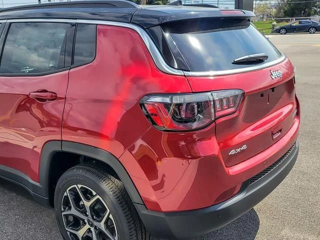 New 2026 Red Hot Pearlcoat Jeep Limited image 5