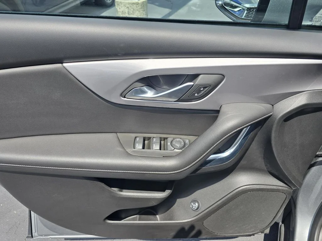 Used 2023 Sterling Gray Metallic Chevrolet 3LT image 18