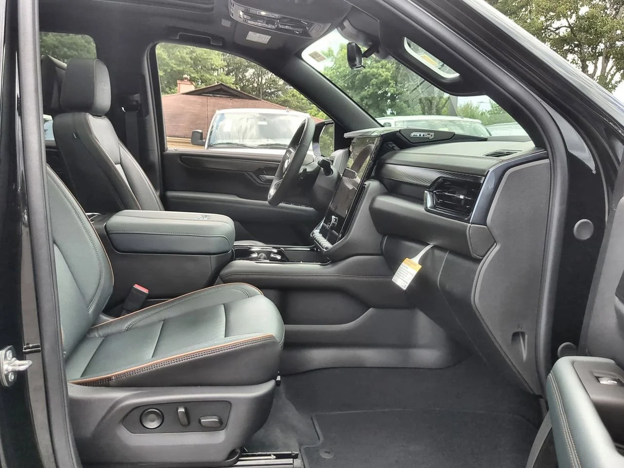 New 2026 Onyx Black GMC AT4 image 29