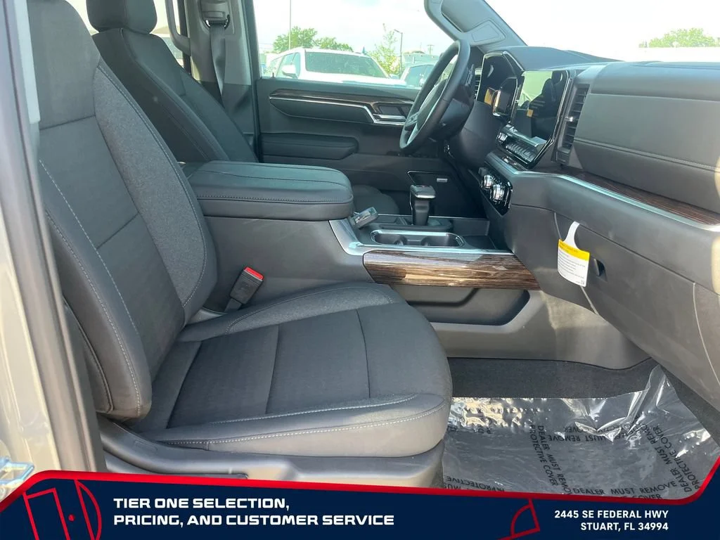 New 2026 Sterling Metallic GMC Elevation image 19