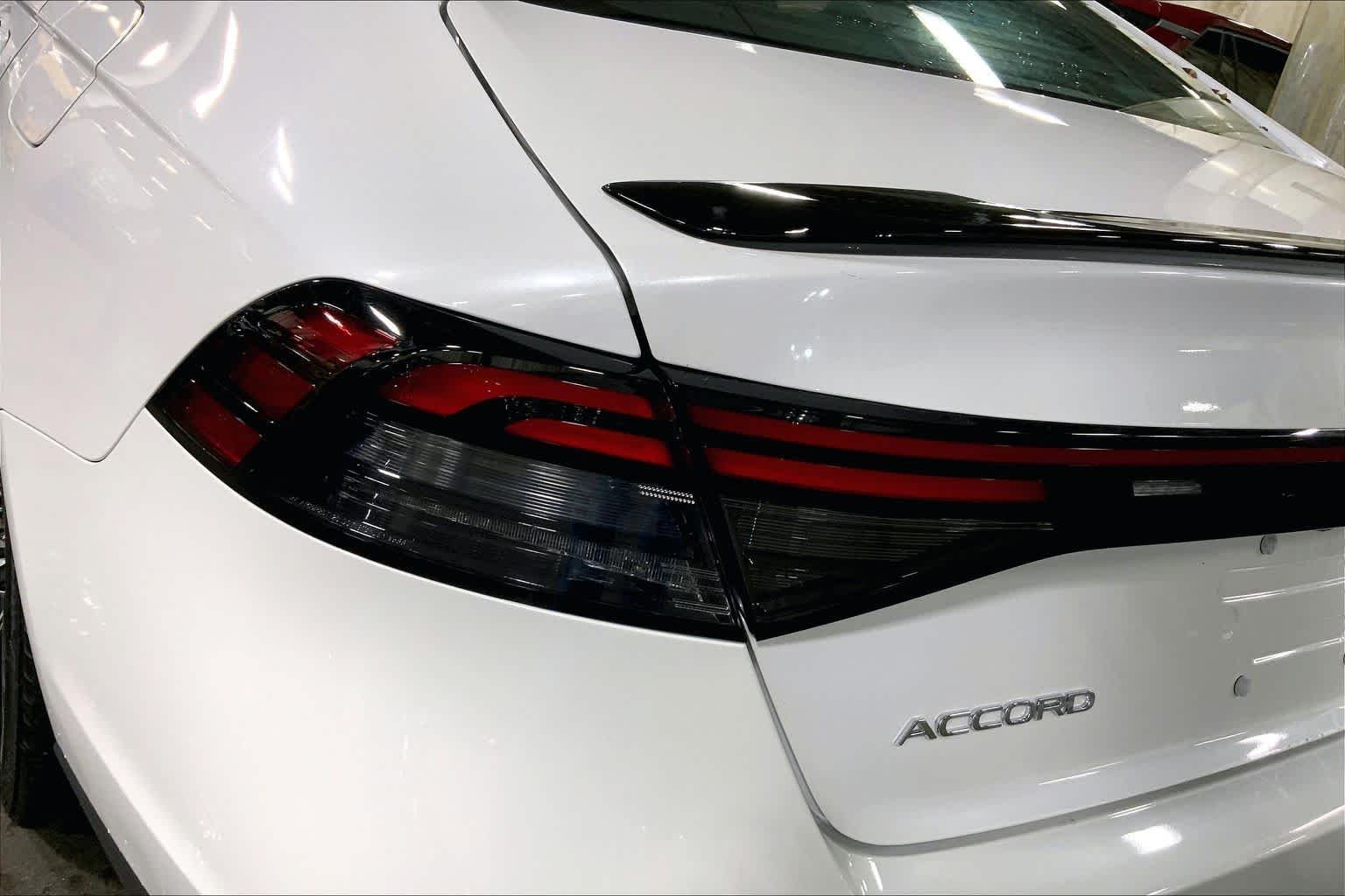 Used 2025 Platinum White Pearl Honda Sport image 29