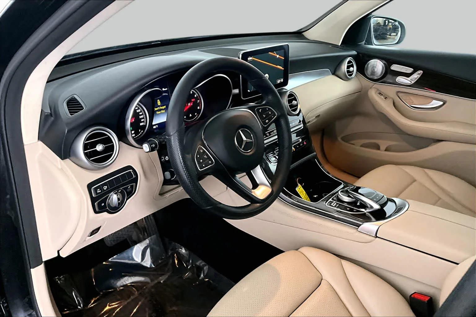 Used 2018 Black Mercedes-Benz GLC 300 image 18