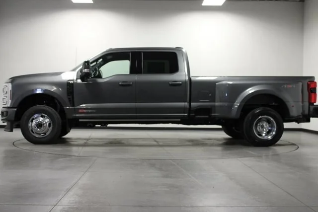 New 2026 Carbonized Gray Metallic Ford F-350® Platinum® image 29