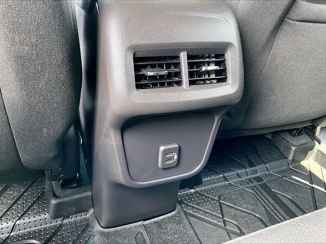 Used 2024 Summit White Chevrolet LT image 28