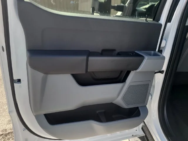 New 2026 Oxford White Ford XL image 11