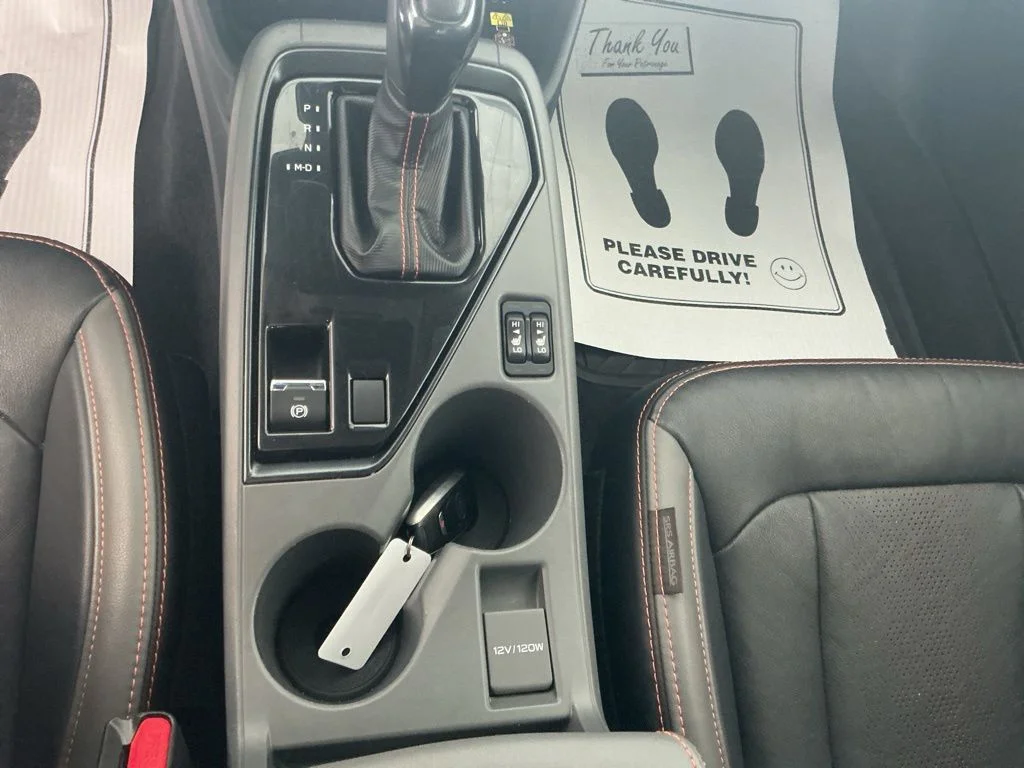Used 2024 Ice Silver Metallic Subaru Limited image 17