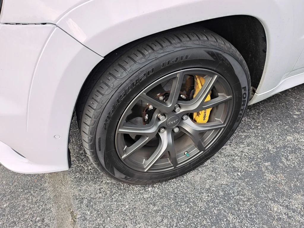 Used 2018 White Jeep Trackhawk image 2