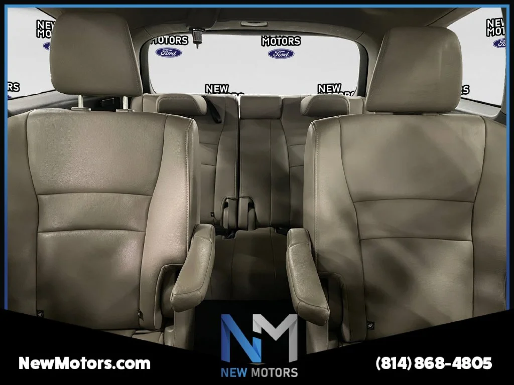 Used 2021 Red Honda Touring image 13