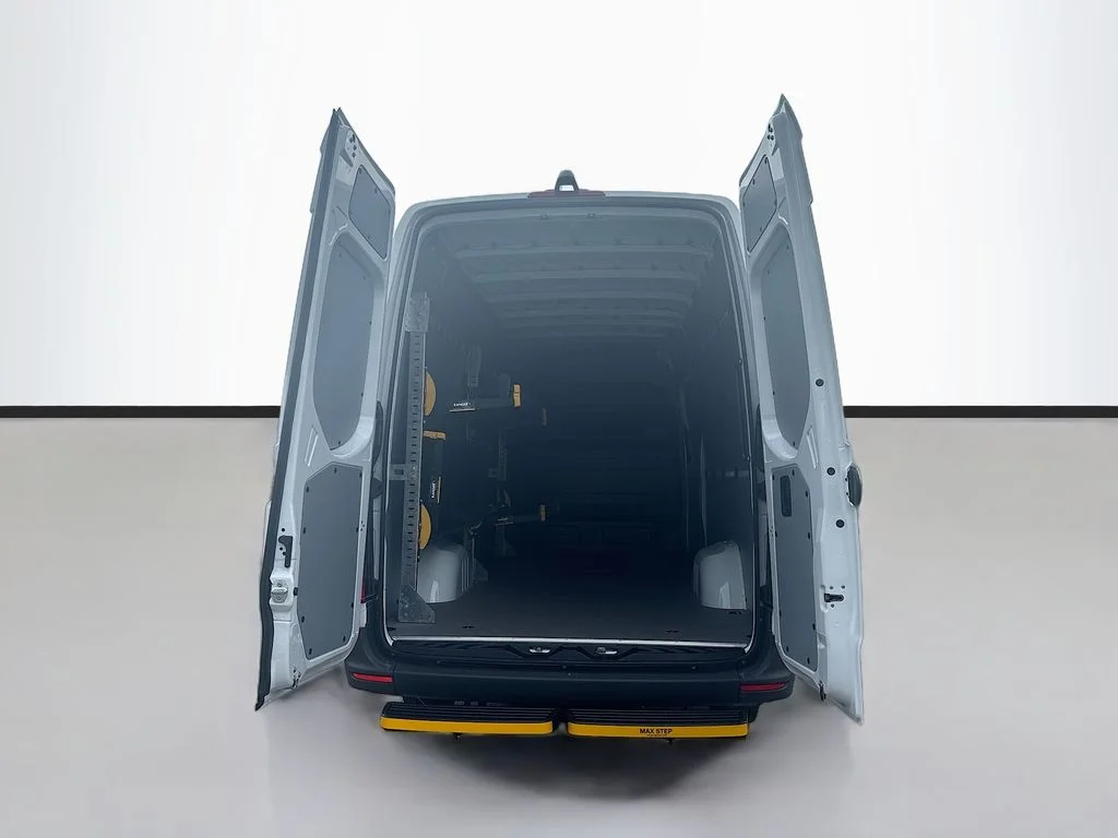 Used 2026 WHITE Mercedes-Benz Cargo Van image 9