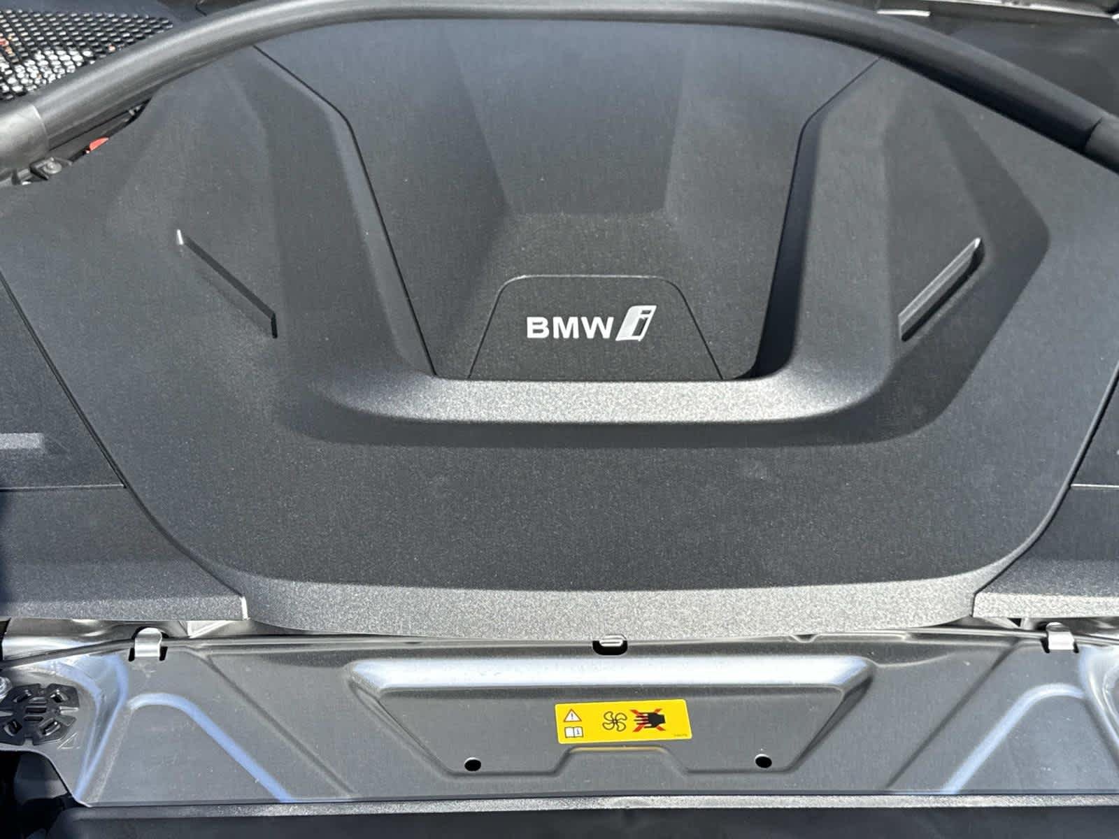 New 2026 Skyscraper Grey Metallic BMW xDrive40 image 13