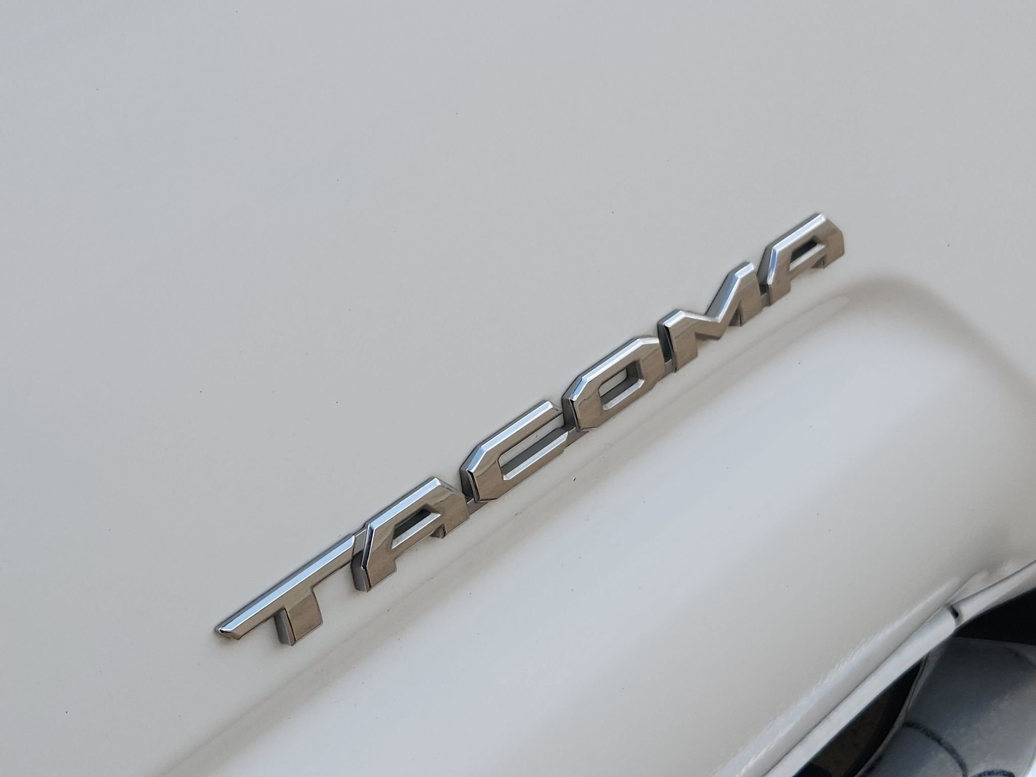 Used 2023 Ice Cap Toyota SR5 image 10