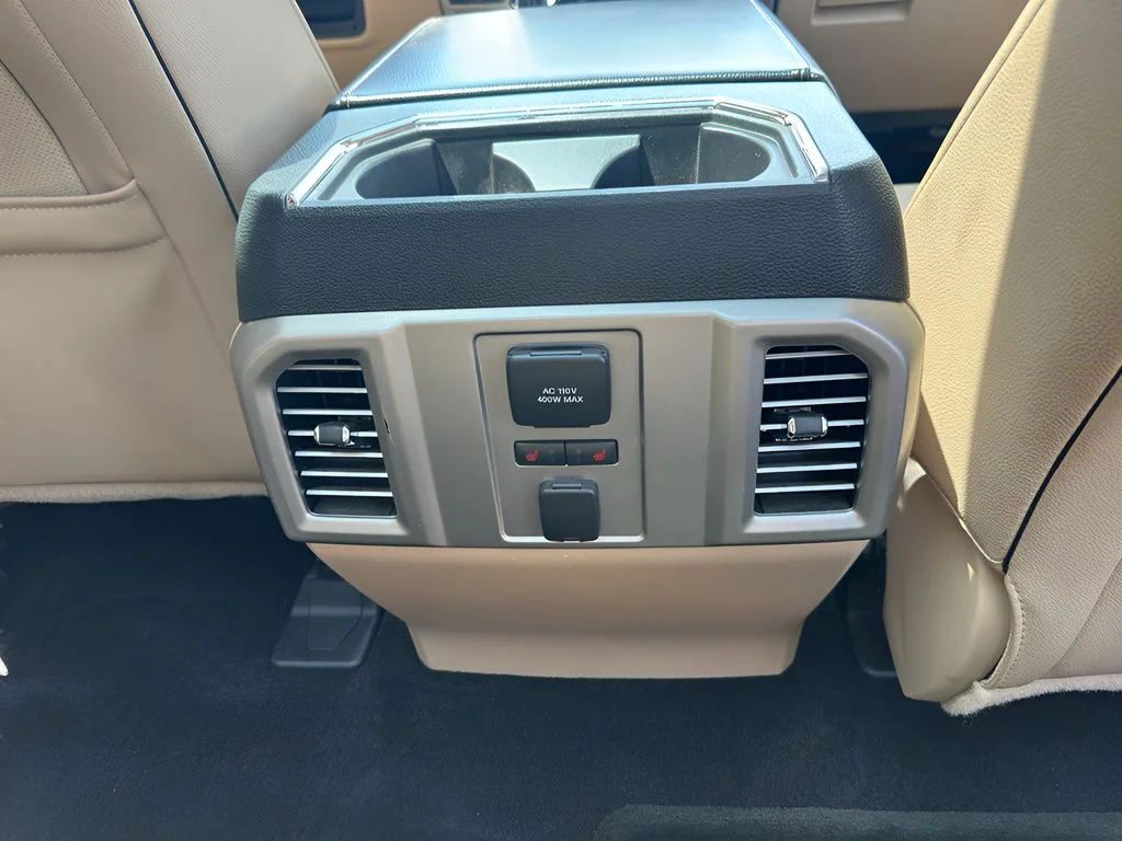 Used 2016 White Platinum Metallic Tri-Coat Ford Lariat image 19