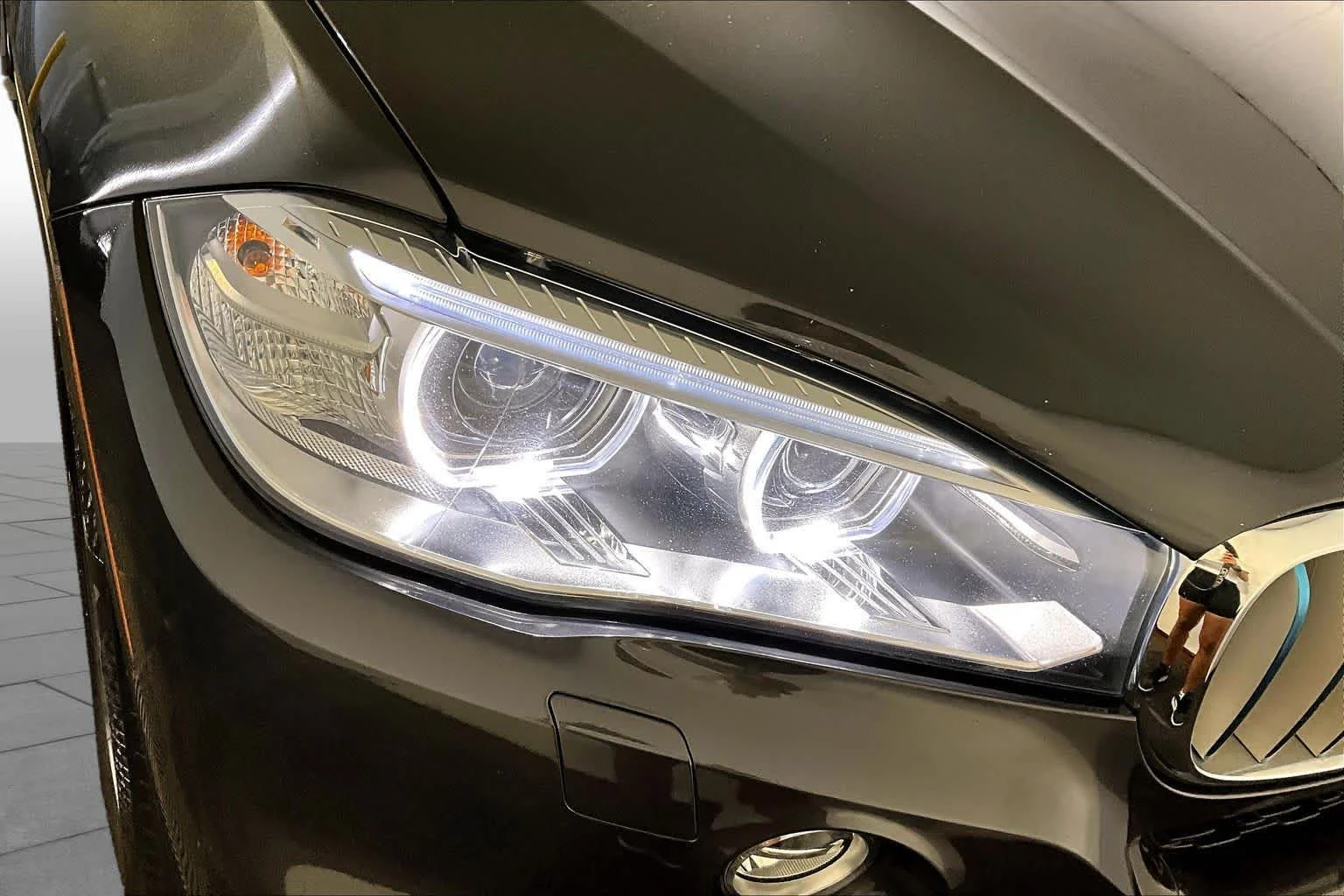 Used 2017 Dark Graphite Metallic BMW xDrive40e iPerformance image 27
