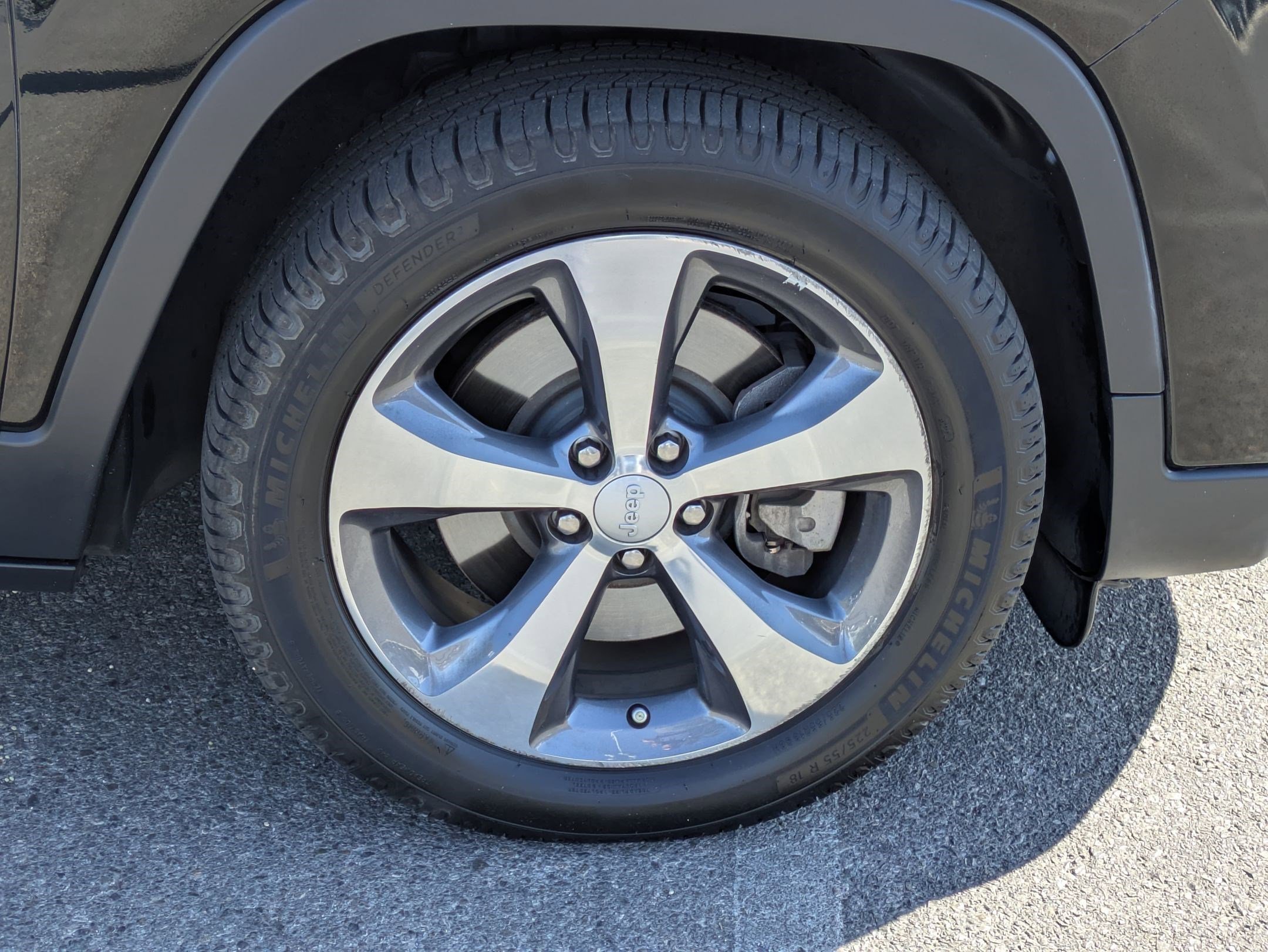 Used 2019 Diamond Black Crystal Pearlcoat Jeep Limited image 12