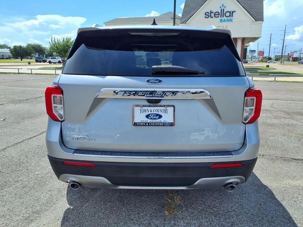 Used 2024 Silver Ford Limited image 21